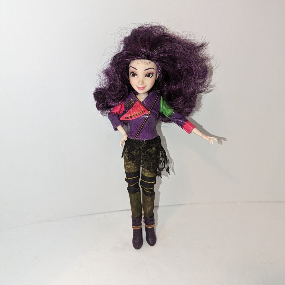 Disney 2016 Descendants 2 WICKED WAYS MAL figure princess doll Glowing Eyes Sing